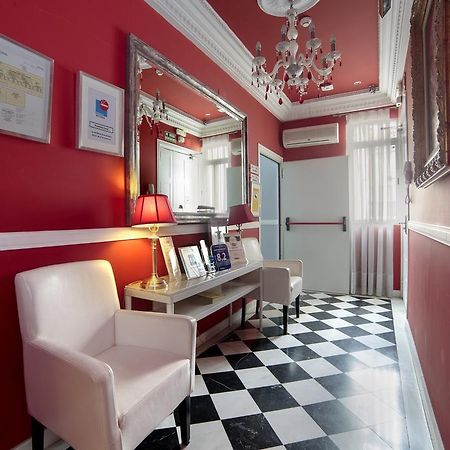 Hostal Adria Santa Ana มาดริด ภายนอก รูปภาพ