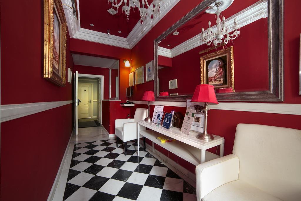 Hostal Adria Santa Ana มาดริด ภายนอก รูปภาพ