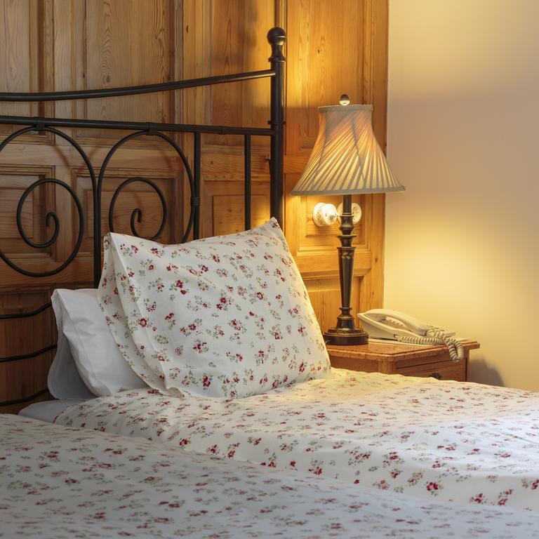 Hostal Adria Santa Ana มาดริด ภายนอก รูปภาพ